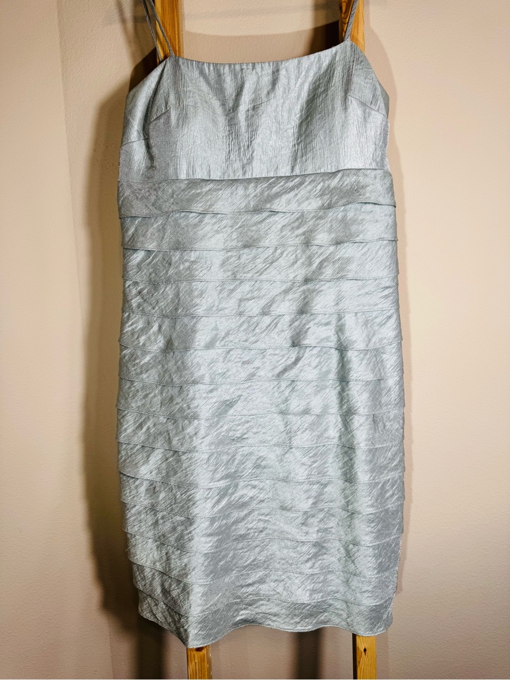 Jessica Howard Silver Metallic Tiered Ruffle Cocktail Dress Size 14